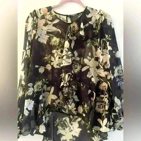 White House Black Market Tops - White House Black Market Floral 2 piece set